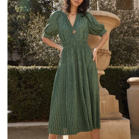 Current Air Dresses & Skirts - Current Air Pleated Dress Women's Size Medium Green